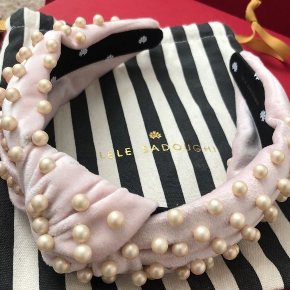 Lele Sadoughi Pink Velvet Pearl Headband